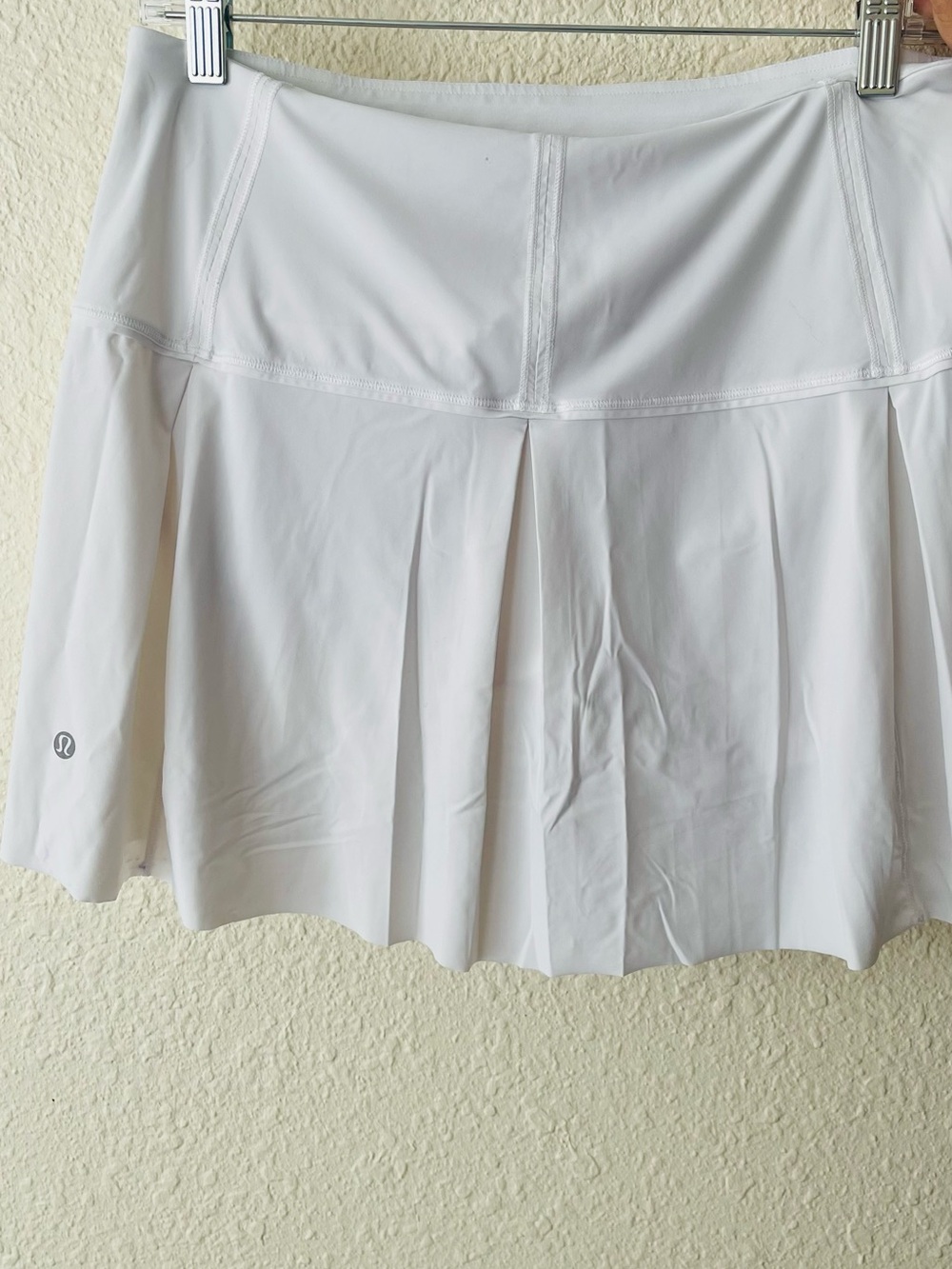 lululemon athletica White Circle Skater Skirt